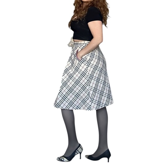 Burberry Black and White A-Line Skirt - XS - Picture 3 of 10